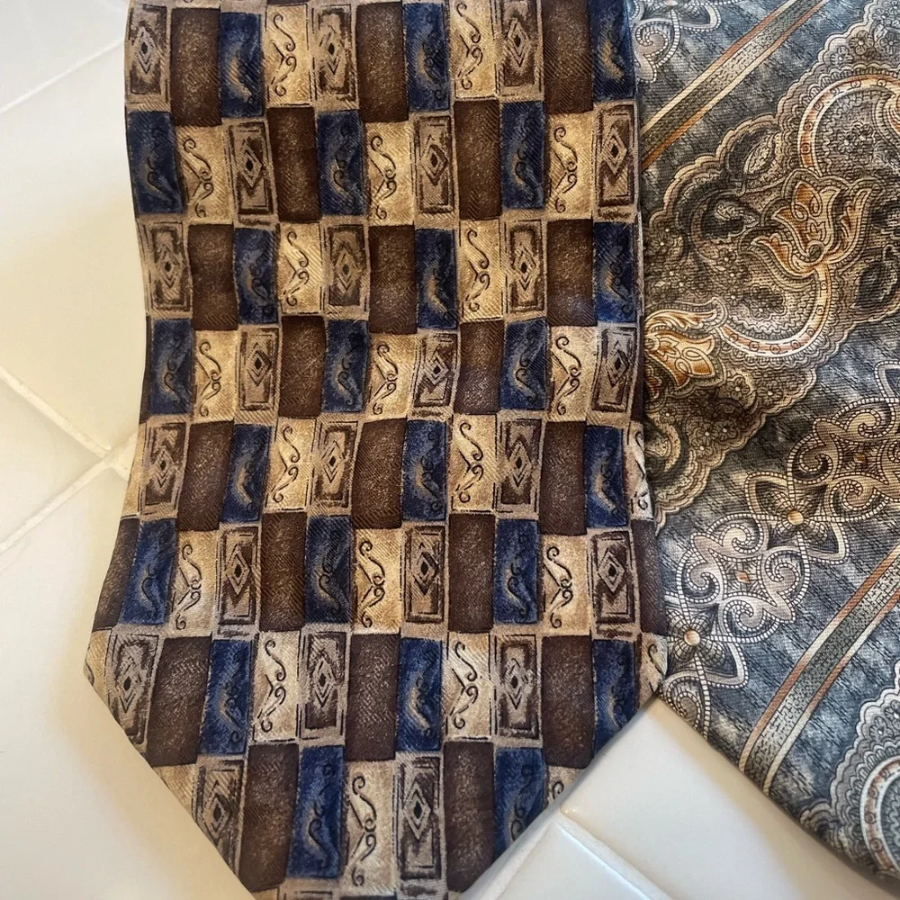 Barrington 100% Silk Vintage Tie Set‎
